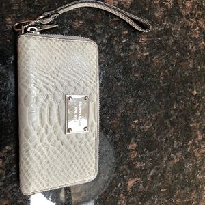 Michael Kors wristlet